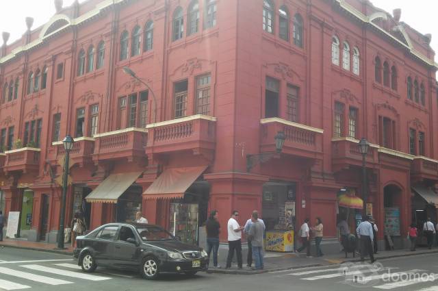 Local Comercial en Esquina en centro historico de 1100 m2