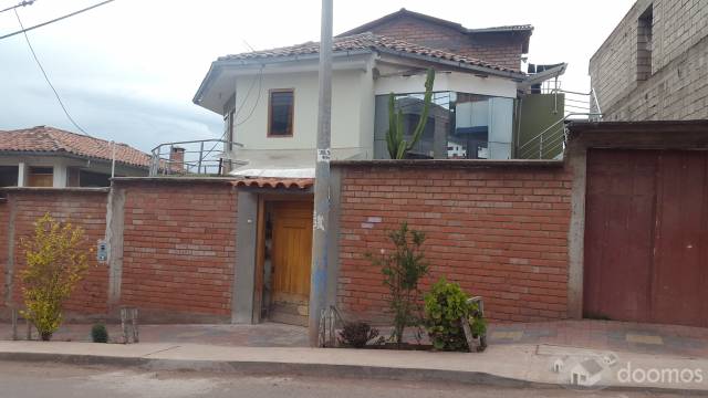 VENDO CASA EN LA MEJOR ZONA RESIDENCIAL DEL CUSCO