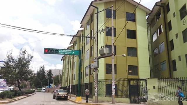 DEPARTAMENTO EN VENTA en av. huayruropata