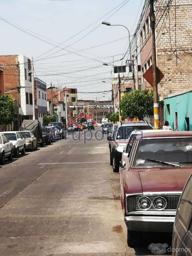 TERRENO EN EXCELENTE UBICACIÓN CON UN FRENTE DE 25 METROS.