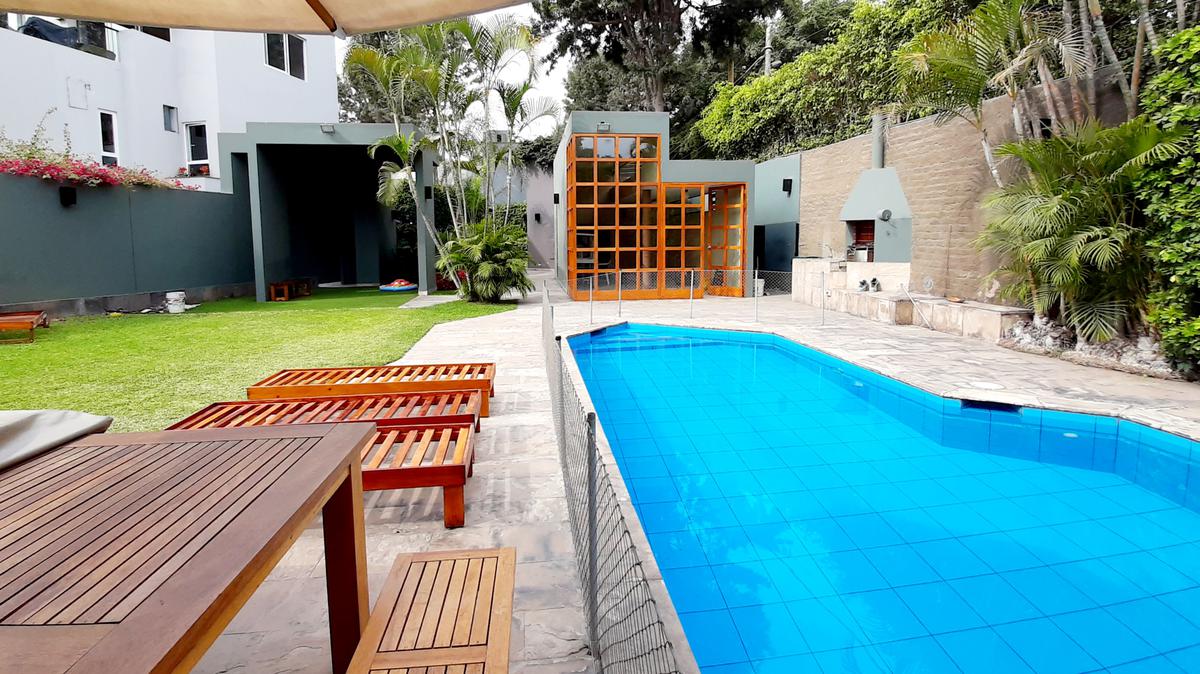 La Molina - Zona el Haras - Elegante casa en exclusivo condominio verde de 10 casas